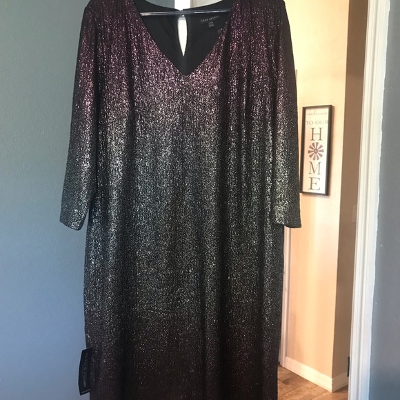 BNWT Metallic dress PERFECT FOR THE HOLIDAYS - Picture 4 of 5